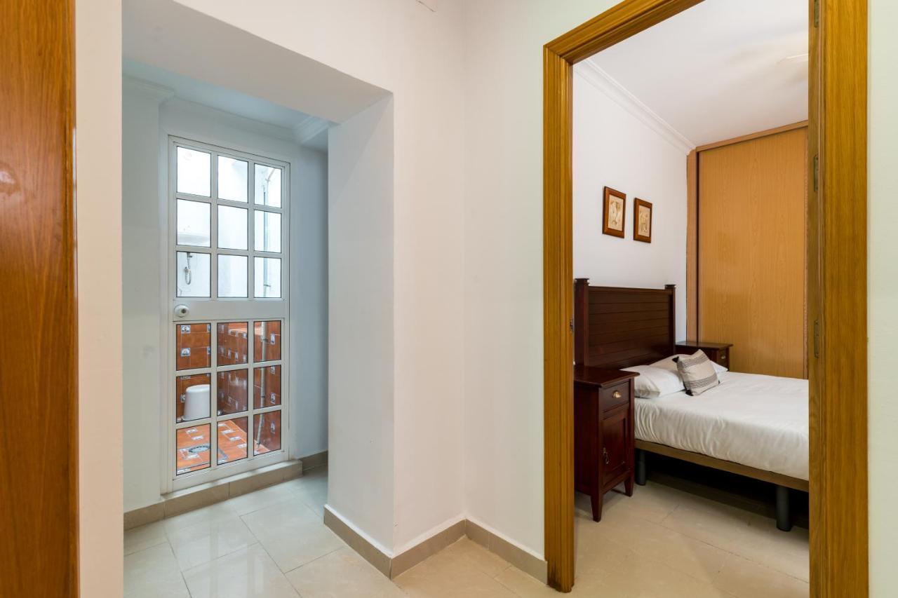 세비야 Holi-Rent Salado 아파트 외부 사진