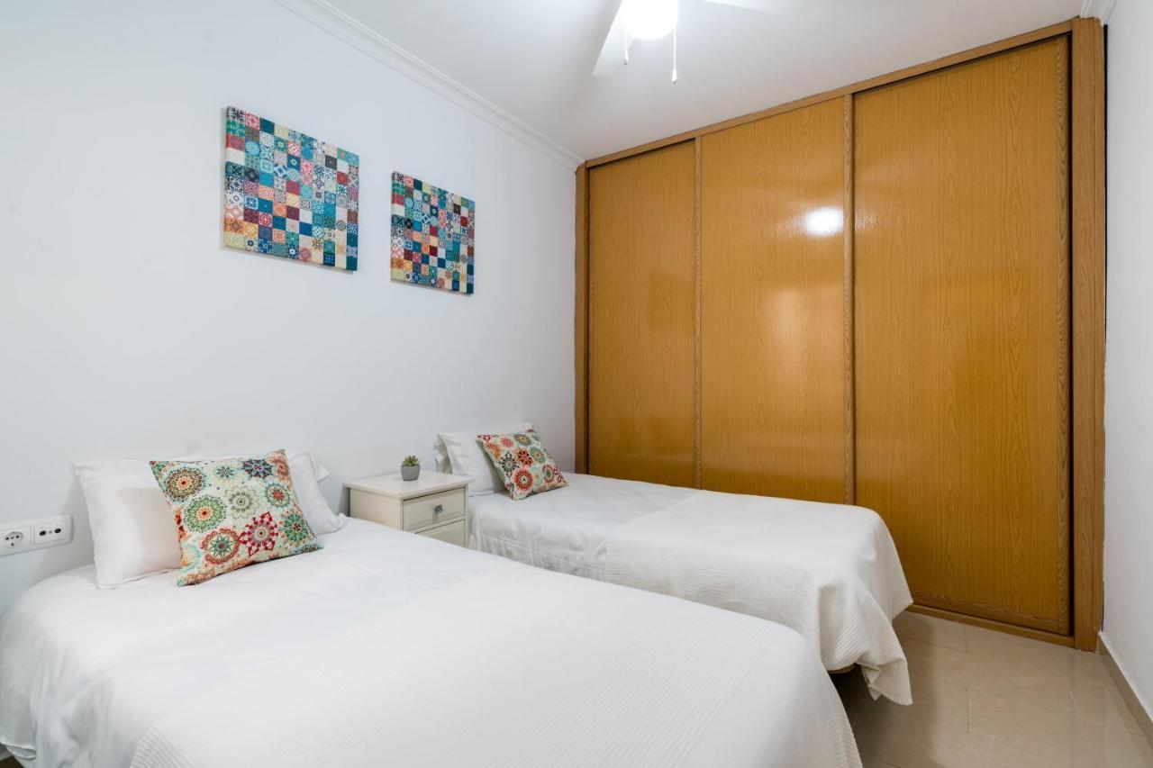 세비야 Holi-Rent Salado 아파트 외부 사진