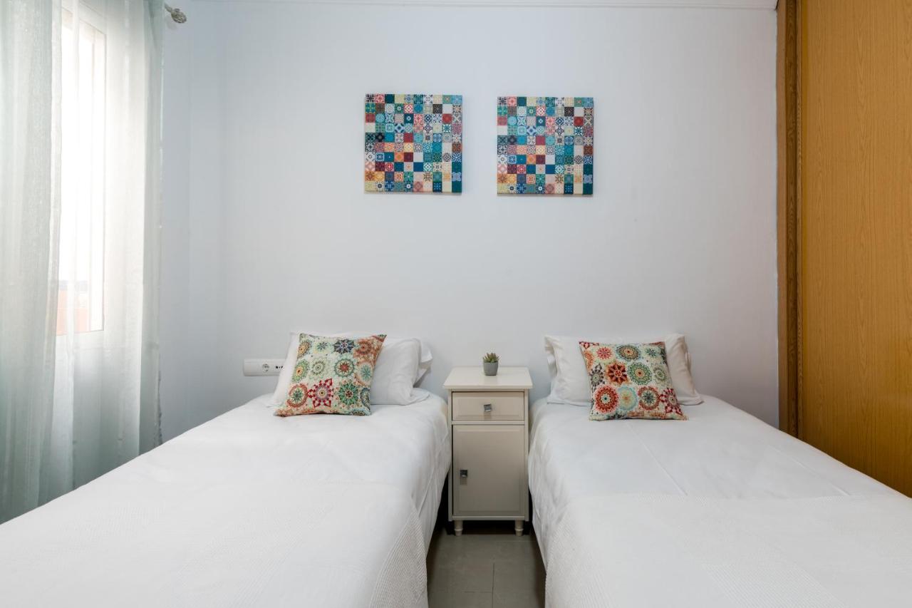 세비야 Holi-Rent Salado 아파트 외부 사진